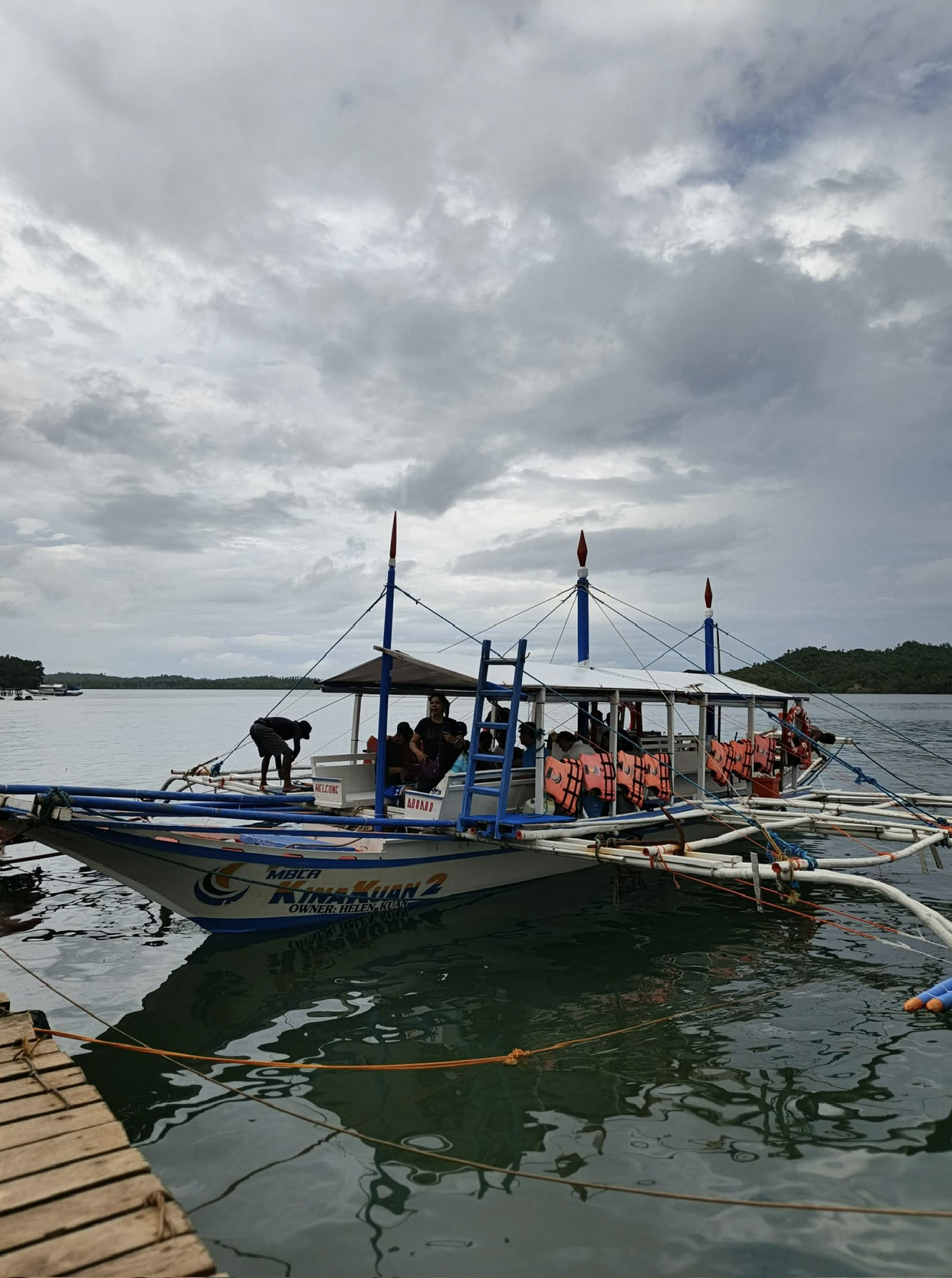 Bateau Kina Kuan 2 au quai